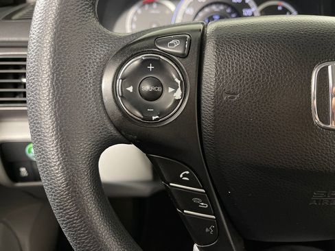 Used 2013 Honda Accord LX image 28