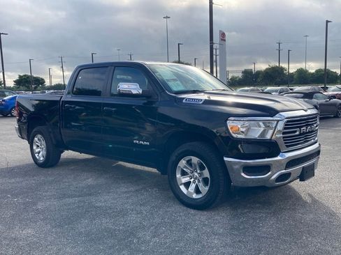 Used 2024 RAM 1500 Laramie AWD/4WD image 3