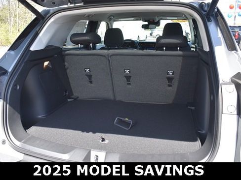 New 2025 Chevrolet TrailBlazer LT w/ Convenience Package image 16