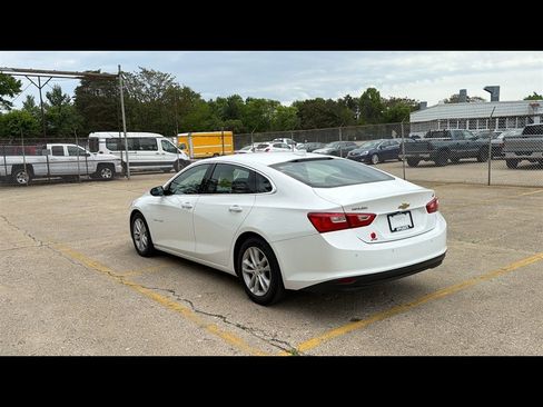 Used 2017 Chevrolet Malibu Hybrid FWD image 4