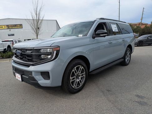 New 2025 Ford Expedition Max Active image 9