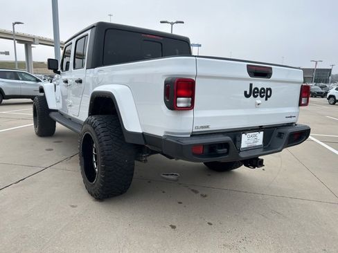 Used 2022 Jeep Gladiator Sport image 6