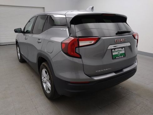 Used 2024 GMC Terrain SLE FWD image 5