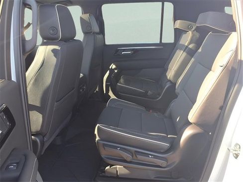 New 2026 Chevrolet Suburban Premier image 20