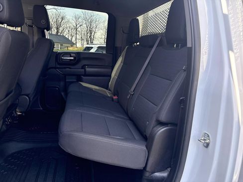 Used 2024 GMC Sierra 3500 Pro w/ Convenience Package image 10