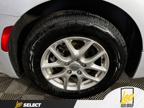 Used 2023 Chrysler Pacifica Touring-L FWD image 26