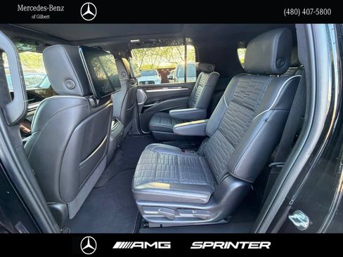 Used 2025 Cadillac Escalade ESV Sport Platinum AWD/4WD image 20