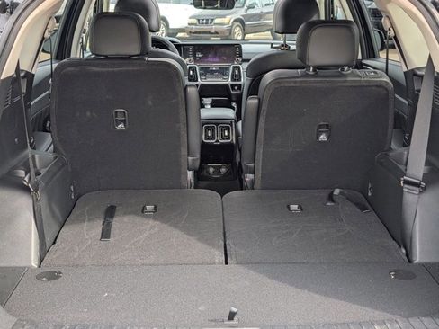 Used 2023 Kia Sorento SX FWD image 10