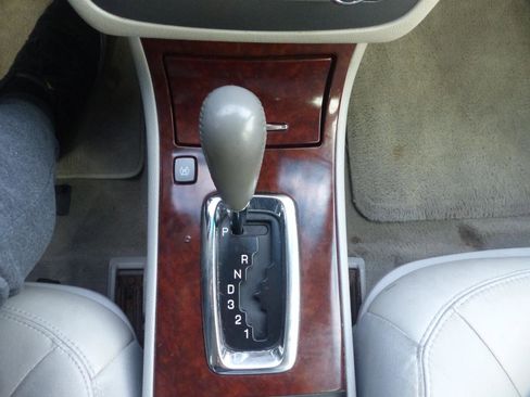 Used 2008 Buick Lucerne CXL w/ Ultra Confidence Package image 21