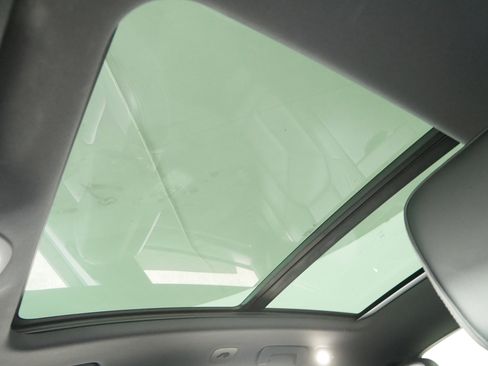 Used 2019 Porsche Macan image 31