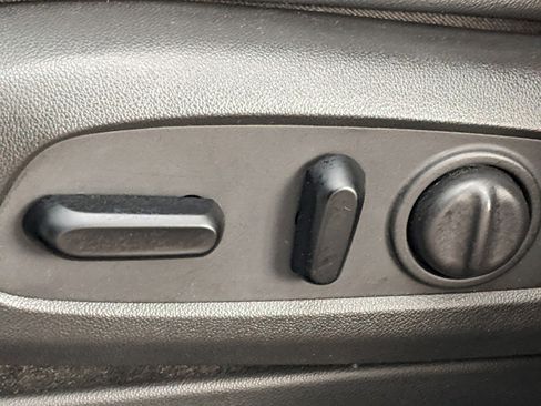 Used 2021 Buick Encore GX Select image 17