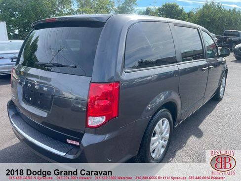Used 2018 Dodge Grand Caravan SE w/ UConnect Hands-Free Group image 3