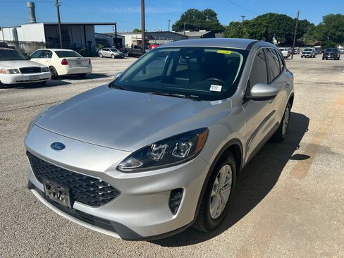 Used 2020 Ford Escape SE FWD image 11