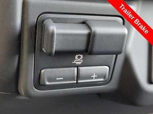 Used 2022 Chevrolet Silverado 2500 Custom w/ Custom Value Package AWD/4WD image 14