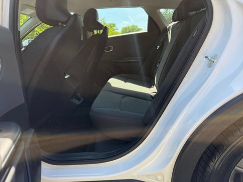 Used 2025 Kia K4 FWD image 24