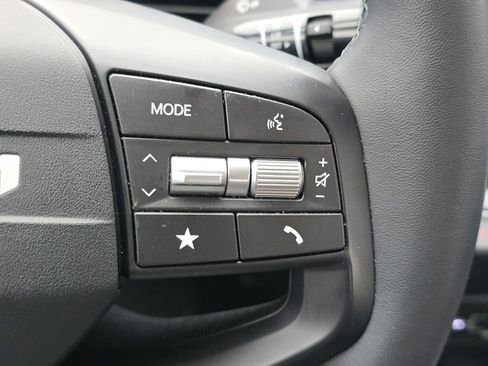 Used 2025 Kia K4 EX image 16