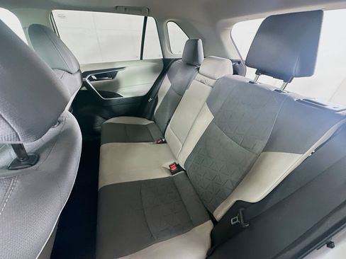 Used 2022 Toyota RAV4 XLE image 26