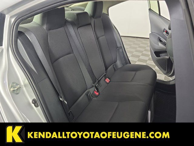 Used 2022 Toyota Corolla LE FWD image 25