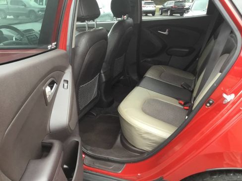 Used 2013 Hyundai Tucson GLS image 11