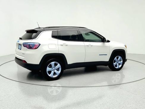 Used 2018 Jeep Compass Latitude w/ Popular Equipment Group FWD image 6