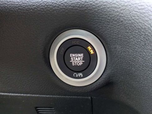 New 2026 Chrysler Pacifica Select image 27