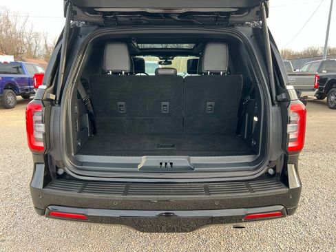 Used 2024 Ford Expedition Limited image 18