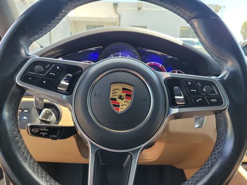 Used 2021 Porsche Cayenne AWD/4WD image 20
