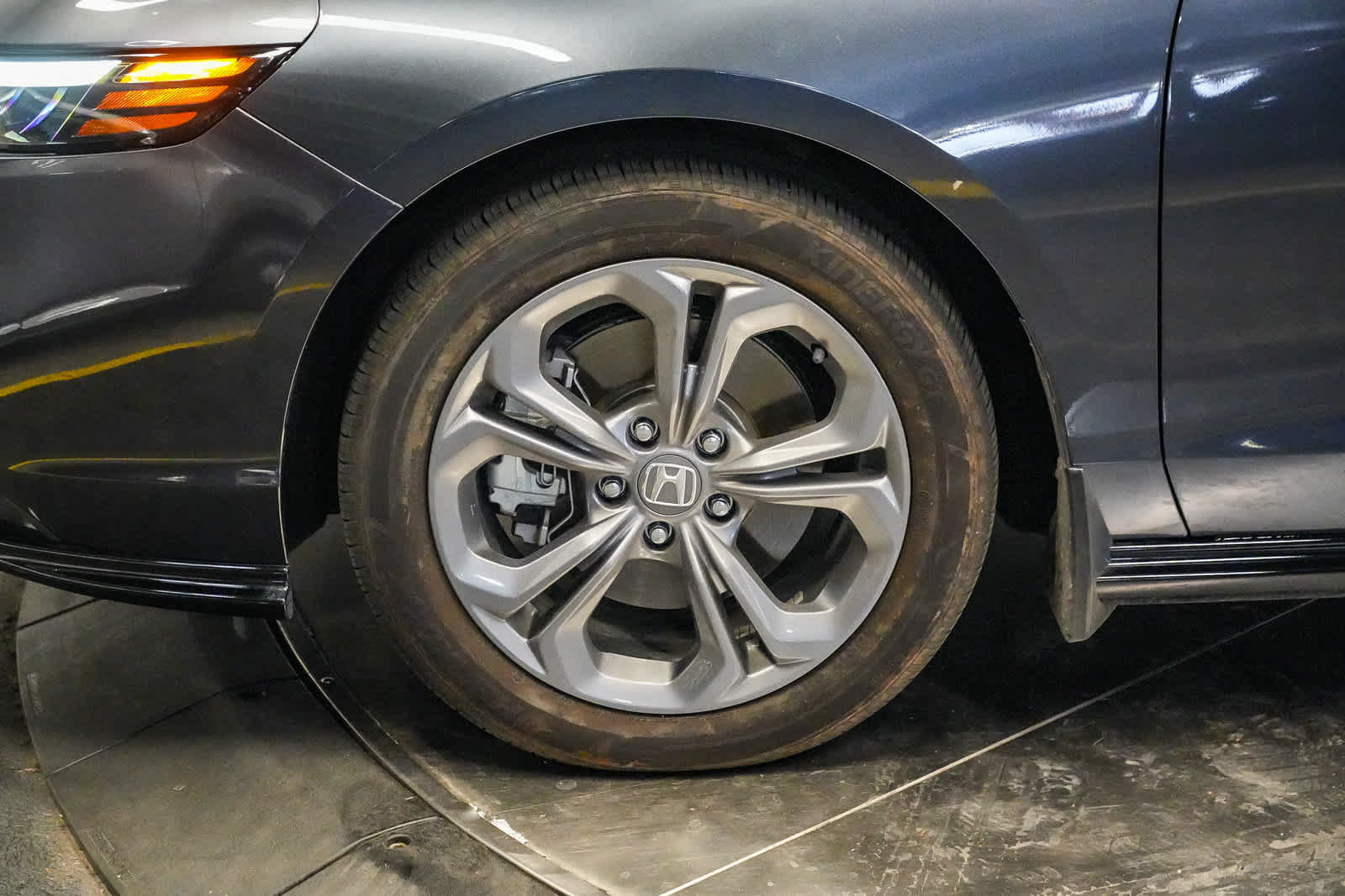 Used 2023 Honda Accord EX-L image 9