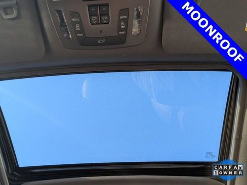 Used 2022 Toyota Sienna Platinum image 9