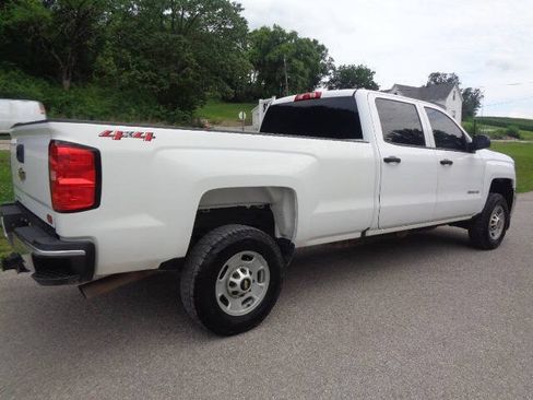 Used 2019 Chevrolet Silverado 2500 W/T AWD/4WD image 6