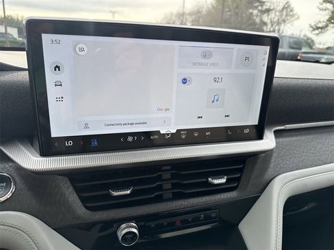 Used 2025 Ford Explorer Platinum w/ LUX Leather Package image 29