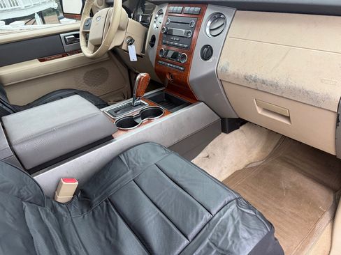 Used 2010 Ford Expedition Eddie Bauer image 12