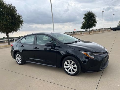 Used 2026 Toyota Corolla LE FWD image 7