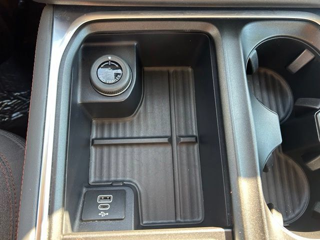 Used 2025 Ford Expedition Active AWD/4WD image 23