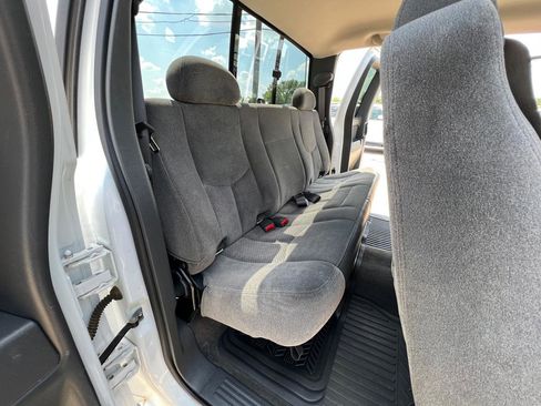 Used 2005 Chevrolet Silverado 2500 LS w/ Heavy-Duty Power Package image 21