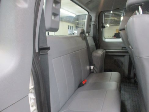Used 2016 Ford F250 XL w/ Power Equipment Group AWD/4WD image 12