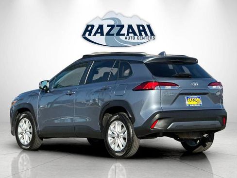 Used 2022 Toyota Corolla Cross LE image 5