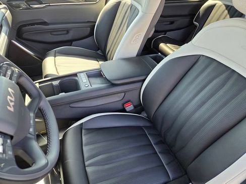 New 2026 Kia EV9 GT-Line AWD/4WD image 18