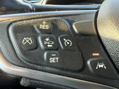 Used 2017 Chevrolet Malibu LT w/ Driver Confidence Package image 21