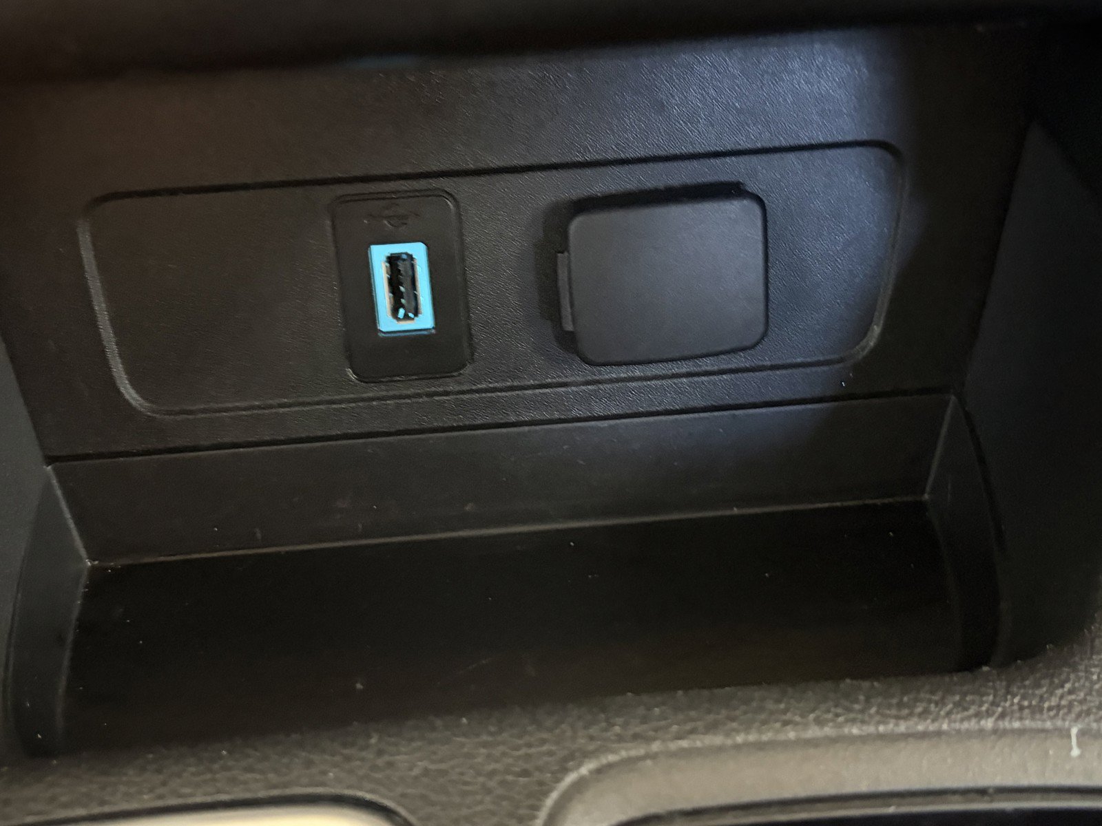Used 2019 Ford Escape SE FWD image 15