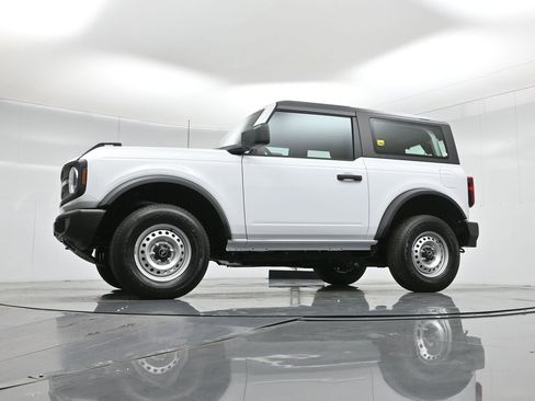 New 2025 Ford Bronco 2-Door image 7