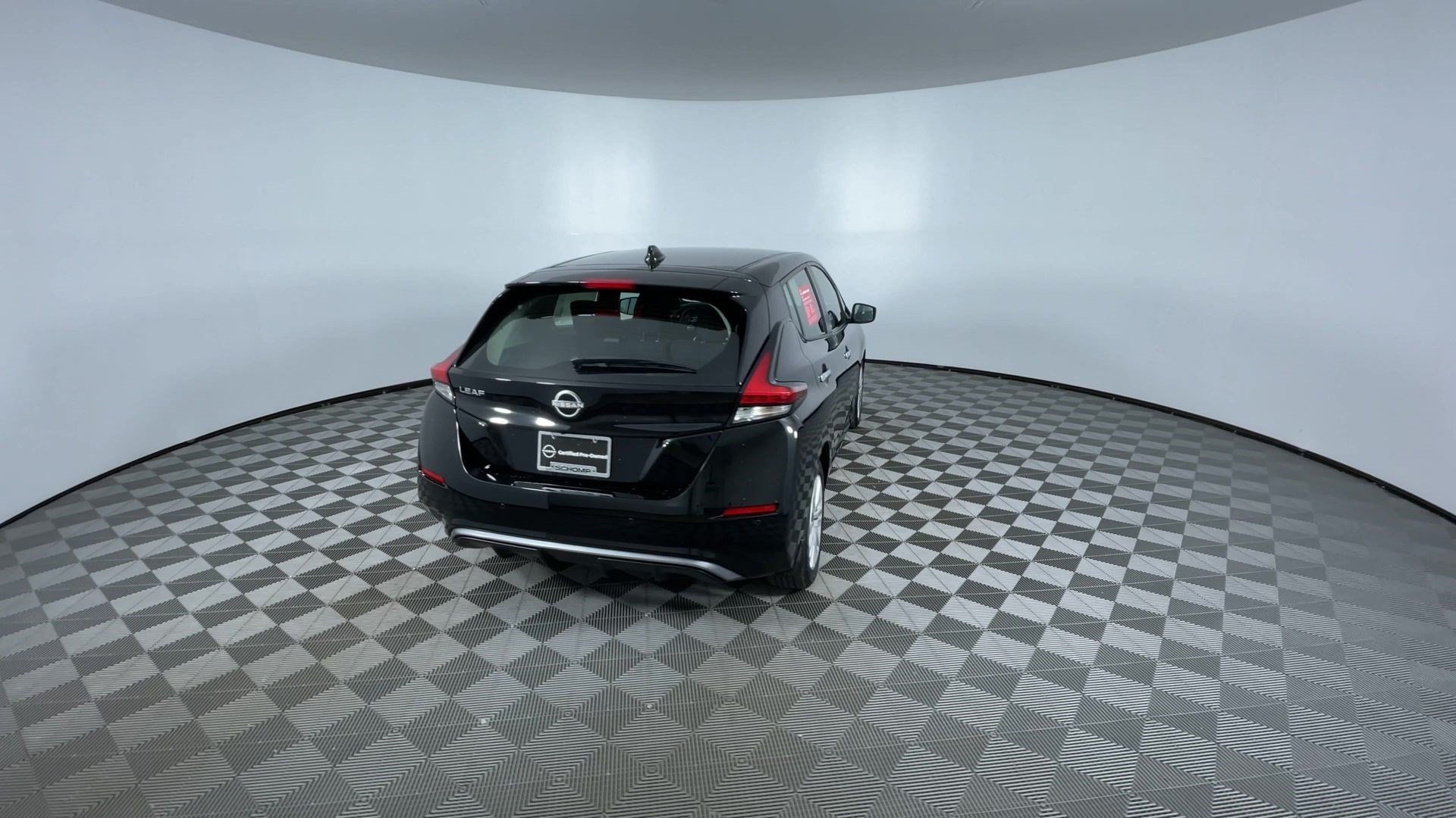 Certified 2025 Nissan Leaf S FWD image 8