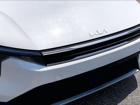 Used 2025 Kia K4 FWD image 28