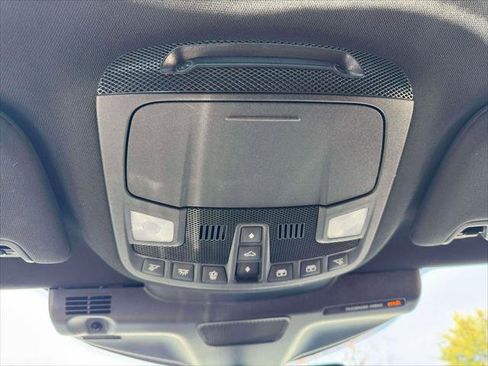 Used 2023 Lincoln Nautilus Reserve AWD/4WD image 31
