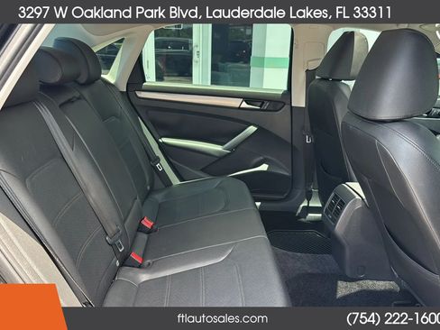 Used 2015 Volkswagen Passat TDI SE FWD image 33