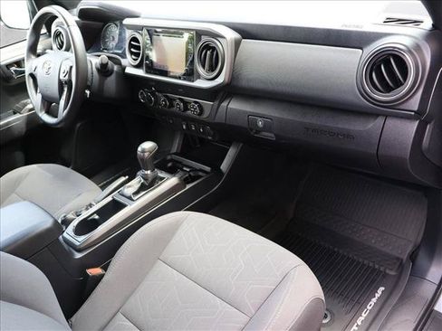 Used 2019 Toyota Tacoma TRD Sport AWD/4WD image 25