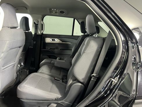 Used 2025 Ford Explorer Active image 27