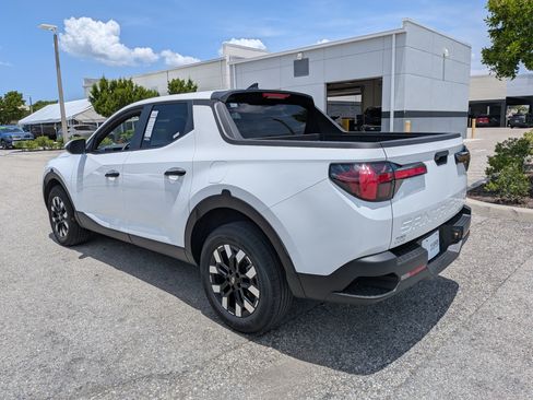 Used 2025 Hyundai Santa Cruz SE FWD image 6