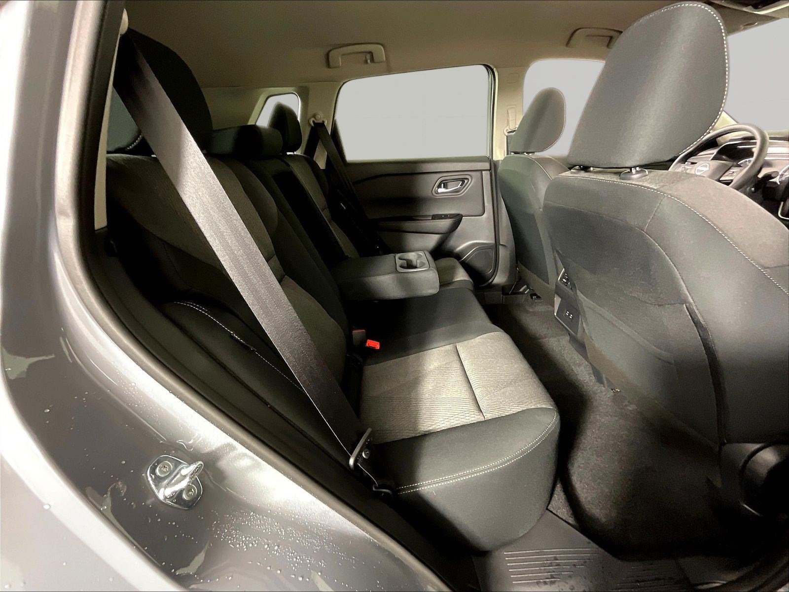 Used 2026 Nissan Rogue SV AWD/4WD image 25
