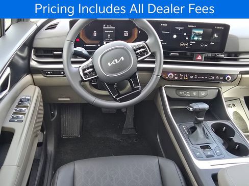New 2026 Kia Carnival LX FWD image 10